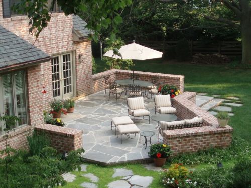  alt='Bob Jackson Landscape Company exceeded my expectations with their exceptional service and attention to detail'