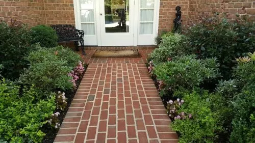 JP MD Landscaping is excellent. They do such a great job on my lawn, always arrive on the day they are scheduled and never